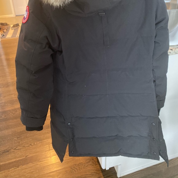 Additional Canada Goose Shelburne Paraka Photos. - Picture 7 of 7